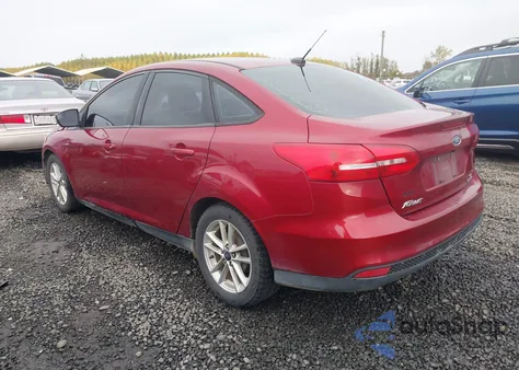 2016 Ford Focus Se z USA, uszkodzony, nr VIN 1FADP3F27GL379763